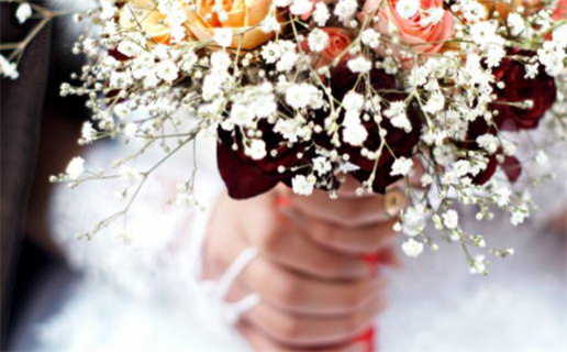 2028年农历八月廿二结婚黄道吉日 办婚礼吉利吗