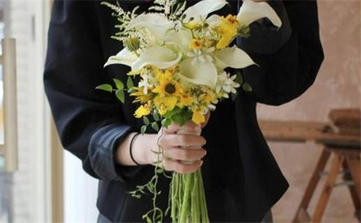 2028年农历闰五月十八结婚吉日查询 今日办喜事好不好